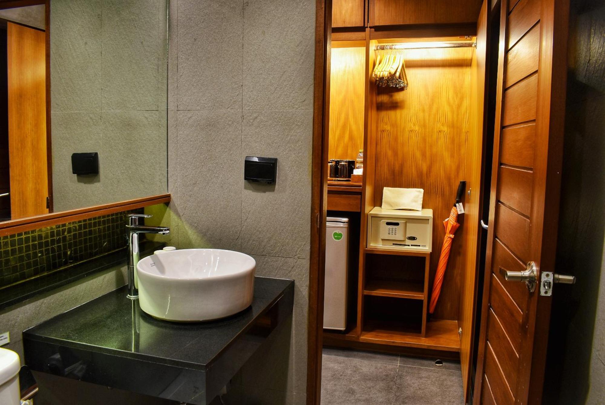 J4 Samui - Sha Hotel 2*