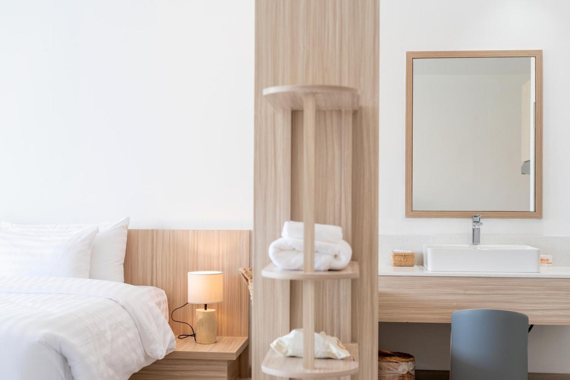 Beachfront Luxury 33 Apartment
