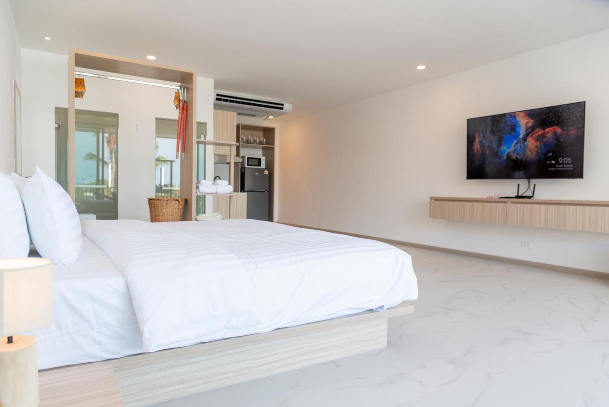Beachfront Luxury 33