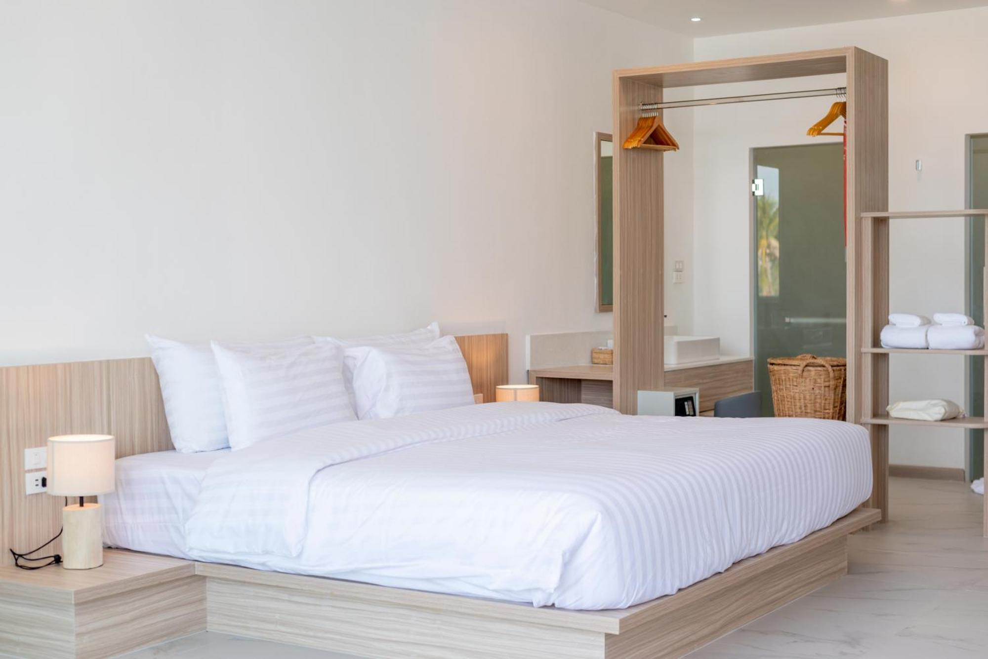 Beachfront Luxury 33 Apartment *
