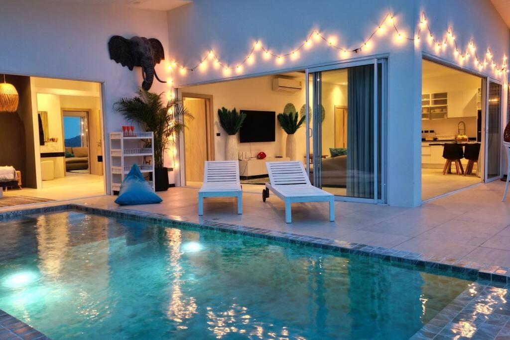 Sky Elefants Pool