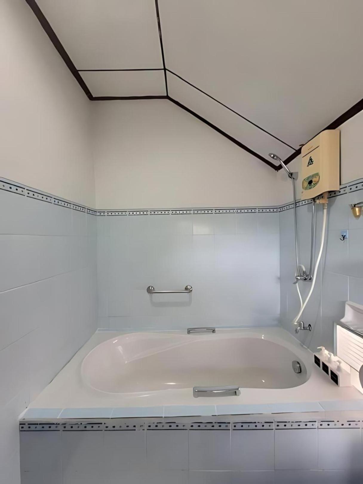 Holiday home Paradise Escape Nr W/veranda, Bicycle, Wi-fi *
