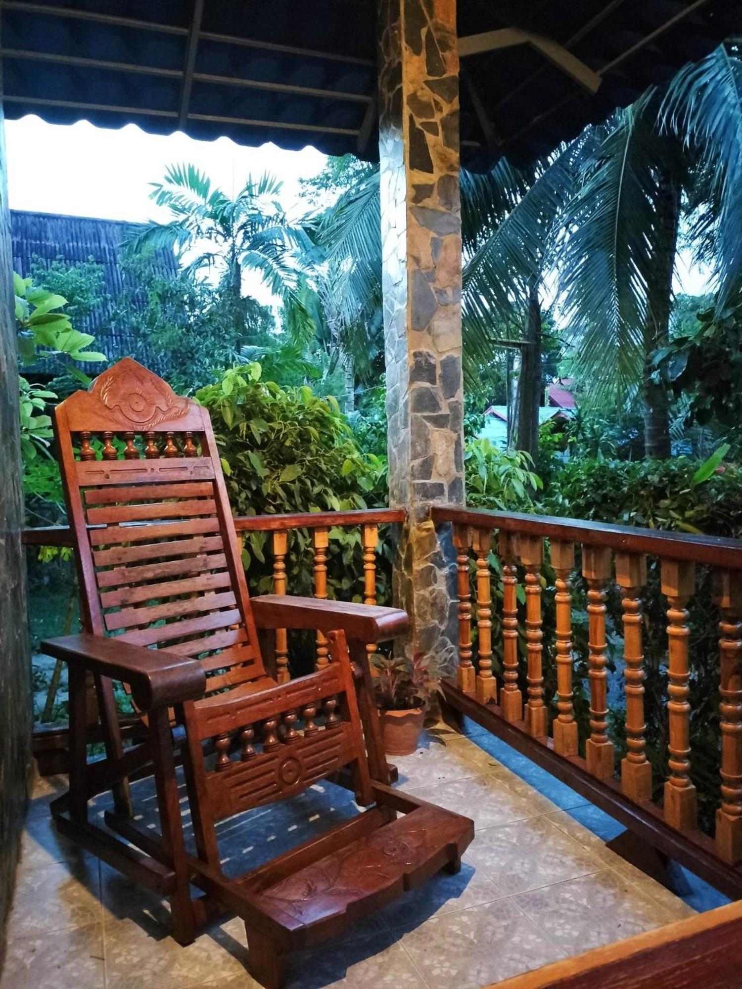 Paradise Escape Nr W/veranda, Bicycle, Wi-fi Holiday home *