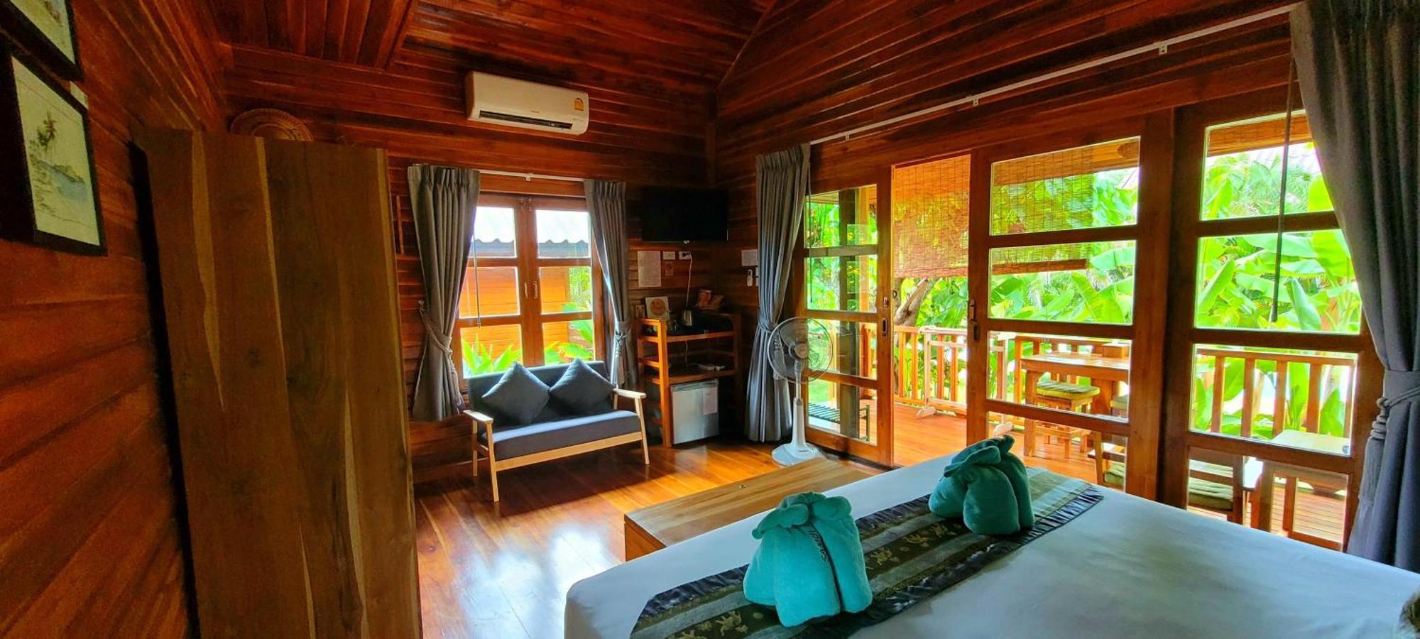 Samui Blue Bird * Mae Nam