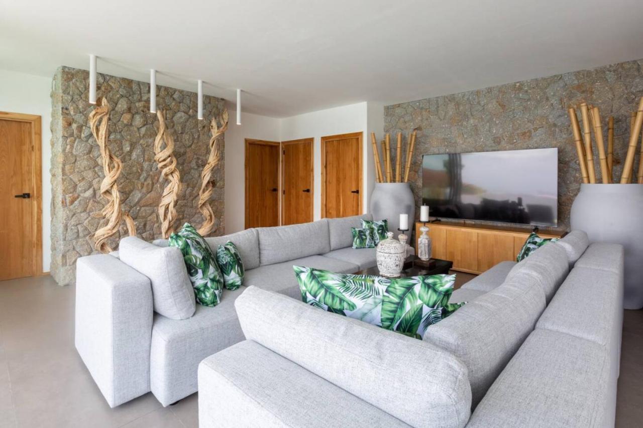 C 8br Luxury Seaview Villa, 2 Swimming Pools Villa Koh Samui