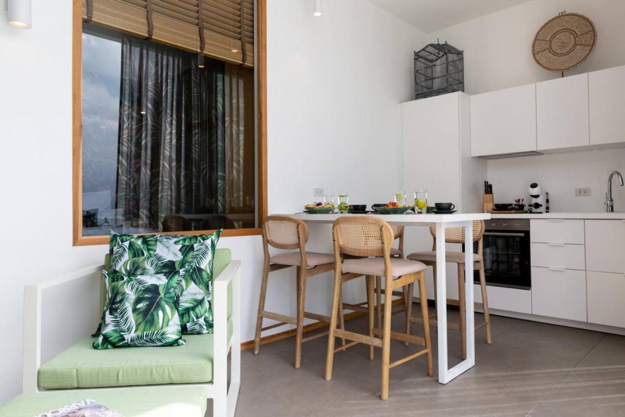 C 8br Luxury Seaview Villa, 2 Swimming Pools Villa Koh Samui