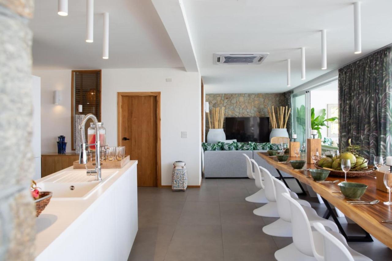 Villa C 8br Luxury Seaview Villa, 2 Swimming Pools *