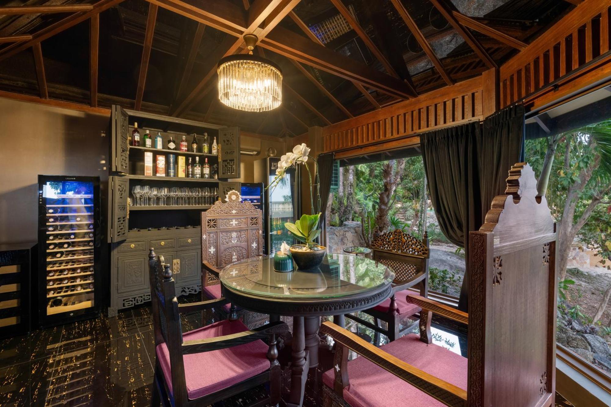Ladylagoon Villa