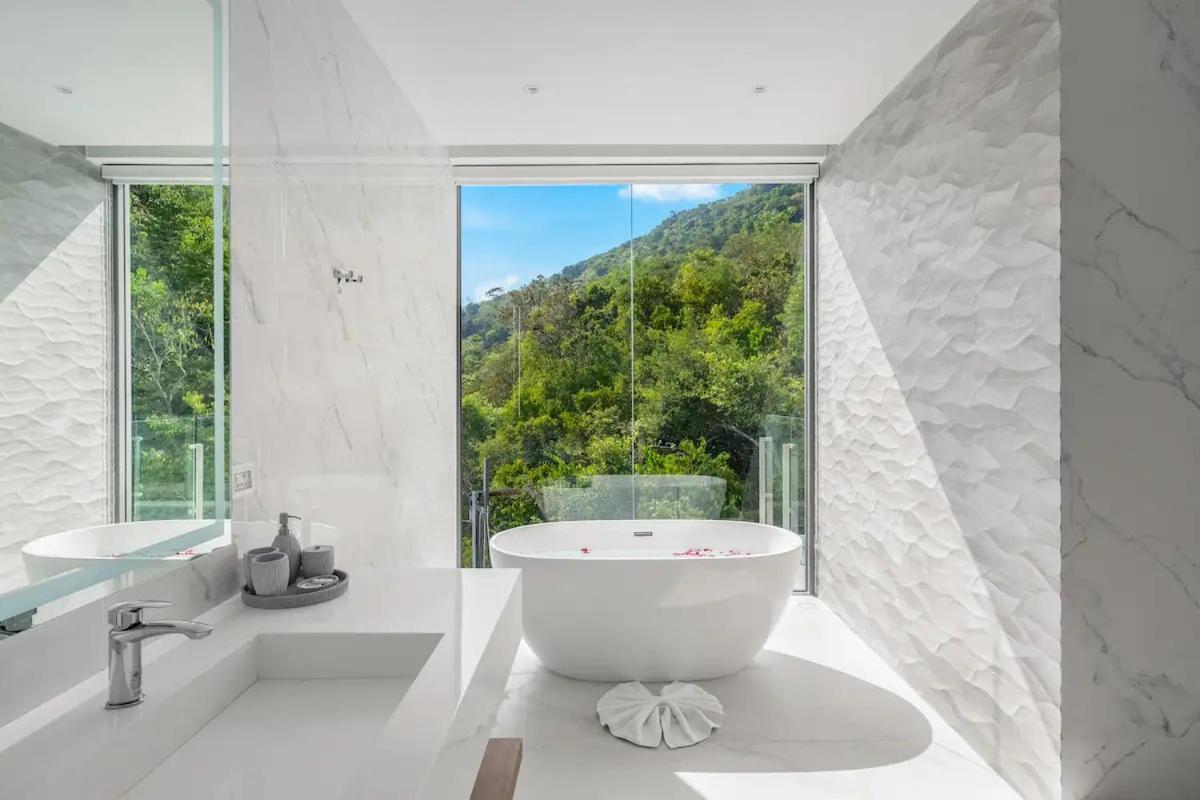 Villa Me Huge And Luxurious *
