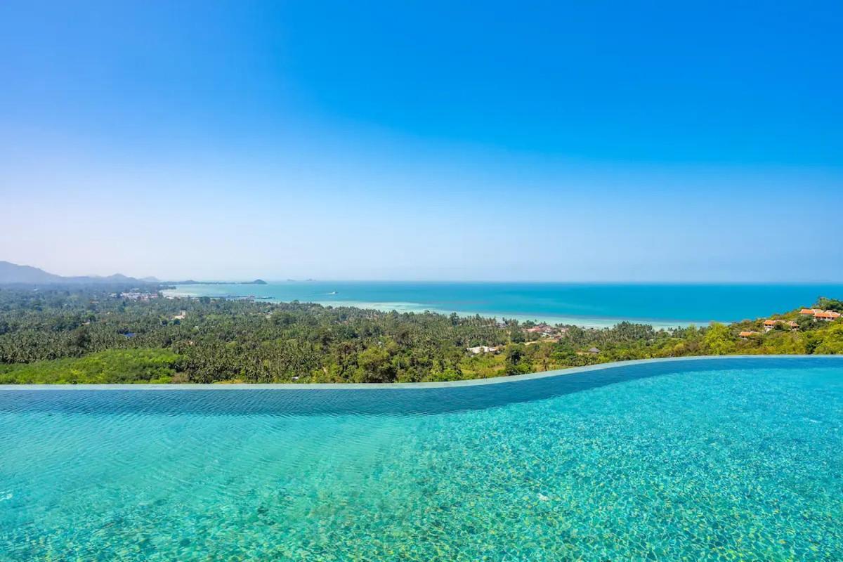 Me Huge And Luxurious Villa Ban Thong Phlu
