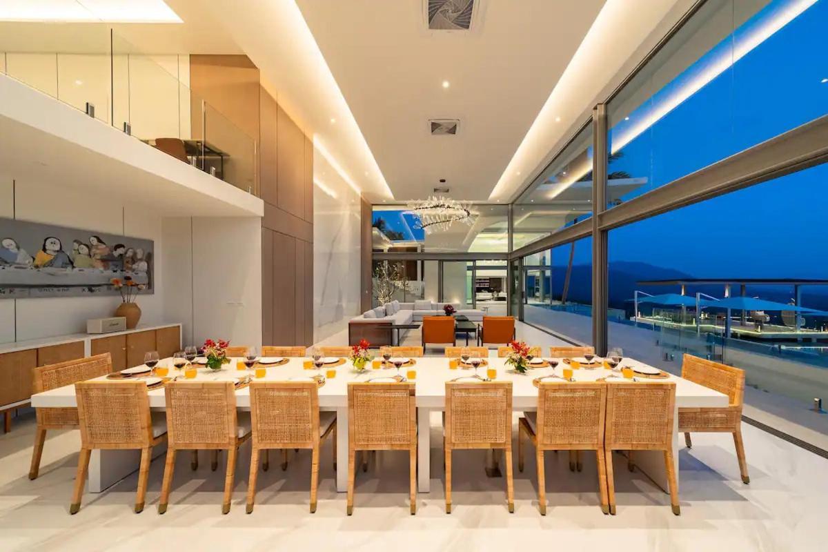Me Huge And Luxurious Villa Ban Thong Phlu