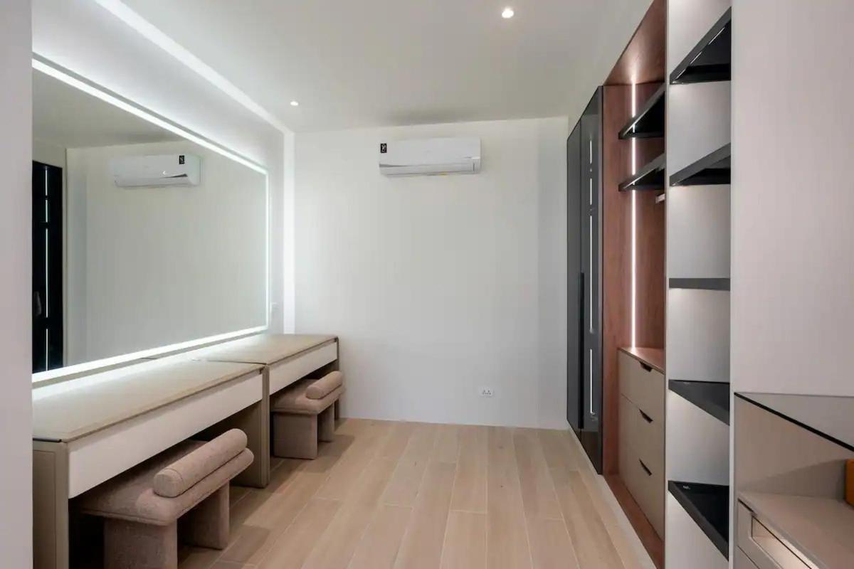 Villa Me Huge And Luxurious Ban Thong Phlu