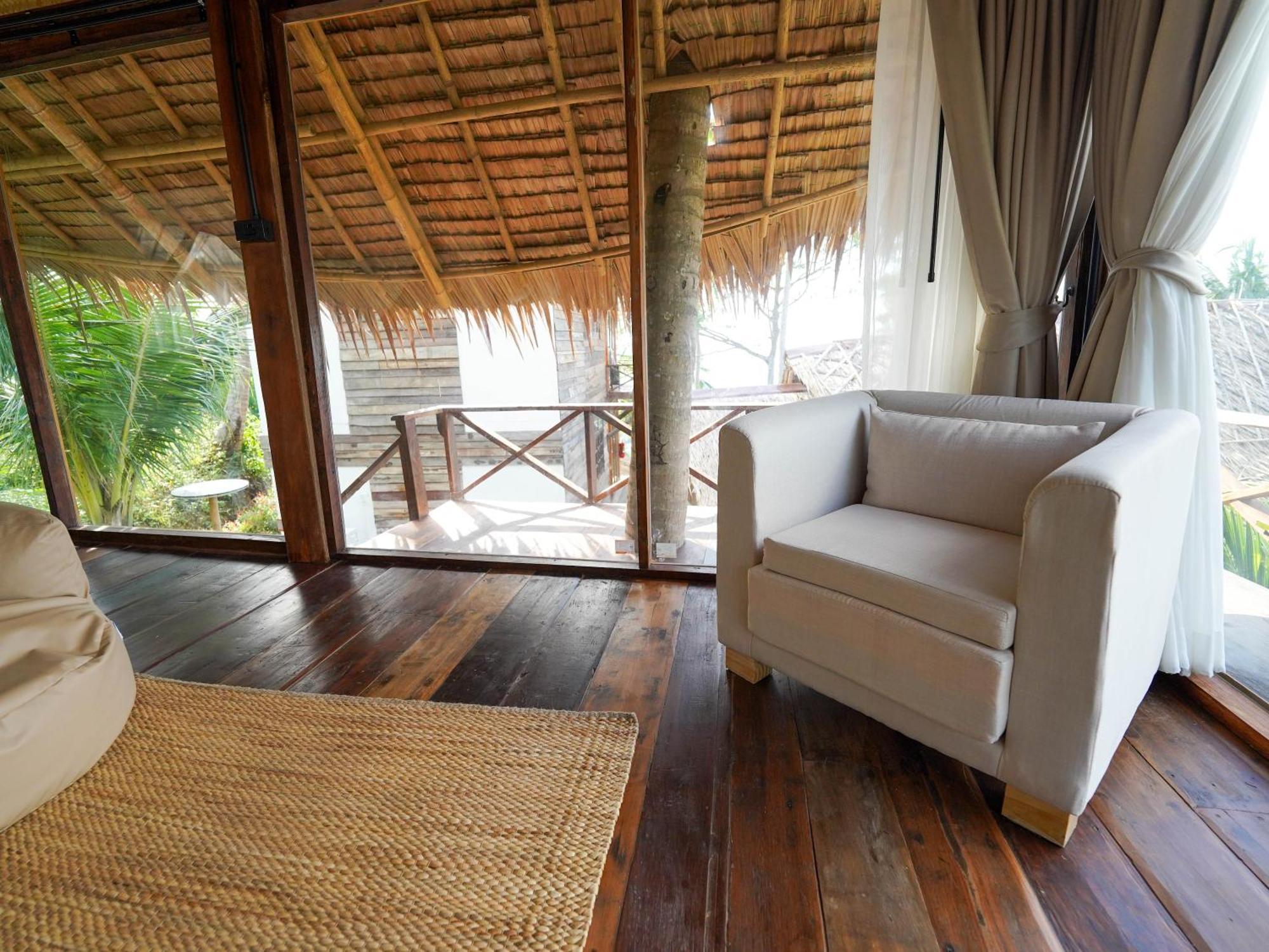 Hotel Roomquest Theva Koh Samui