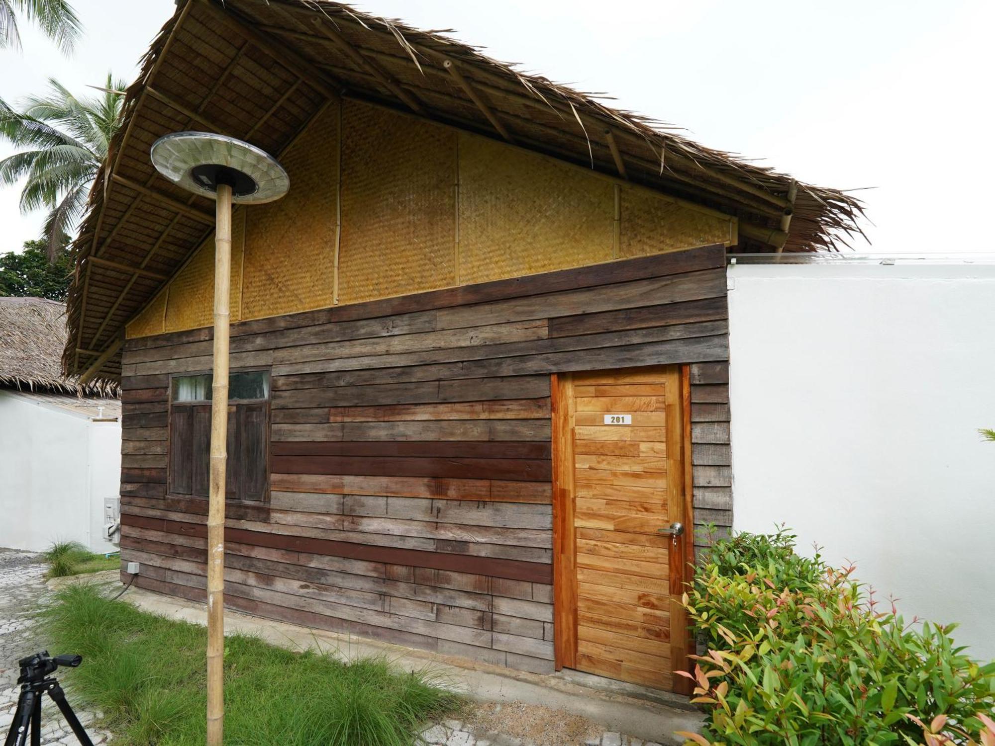 Roomquest Theva 4* Koh Samui