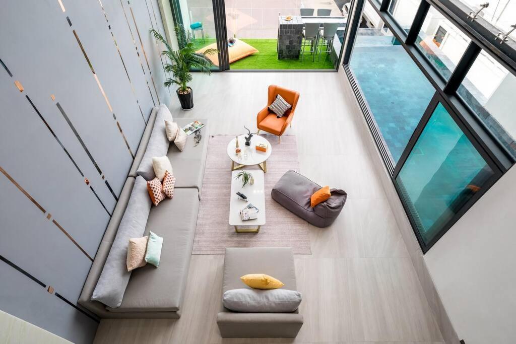 Luxury Sunset House,home Gym,cinema Room,rooftop Casa de férias *