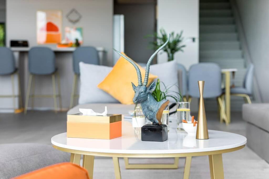 Luxury Sunset House,home Gym,cinema Room,rooftop Casa de férias