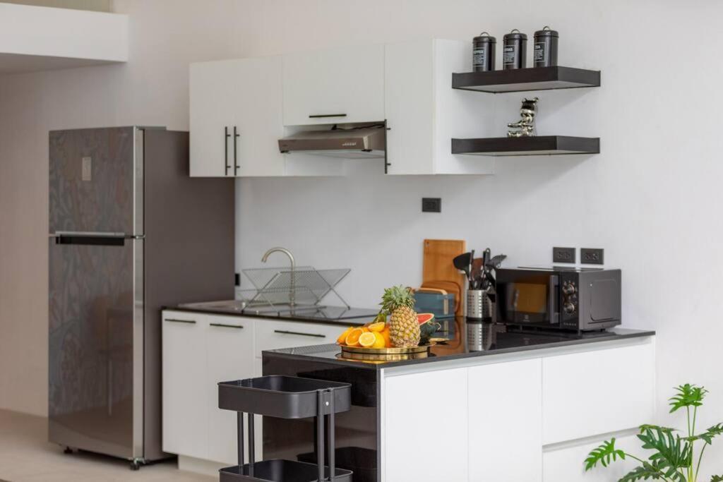 Elegant Pool Access Townhouse Near Vakantiehuis