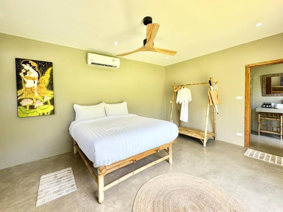 Lovely Villa, 2 Bedrooms & 1 Room, *