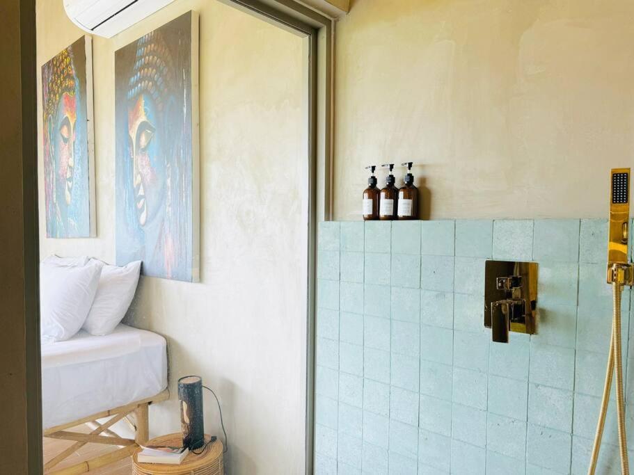 Lovely Villa, 2 Bedrooms & 1 Room, Villa *