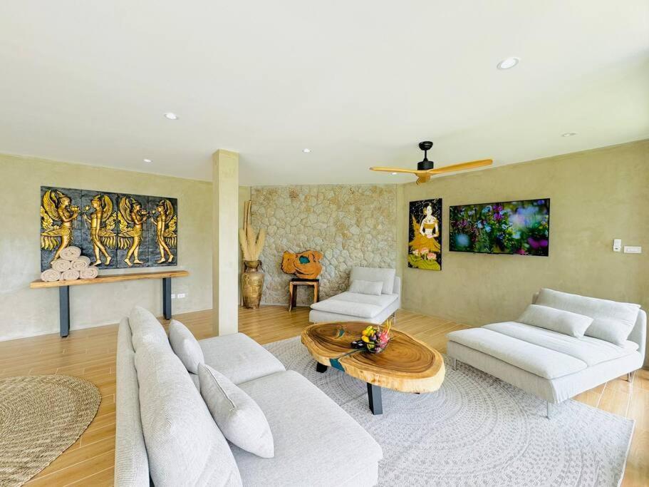 Lovely Villa, 2 Bedrooms & 1 Room, *