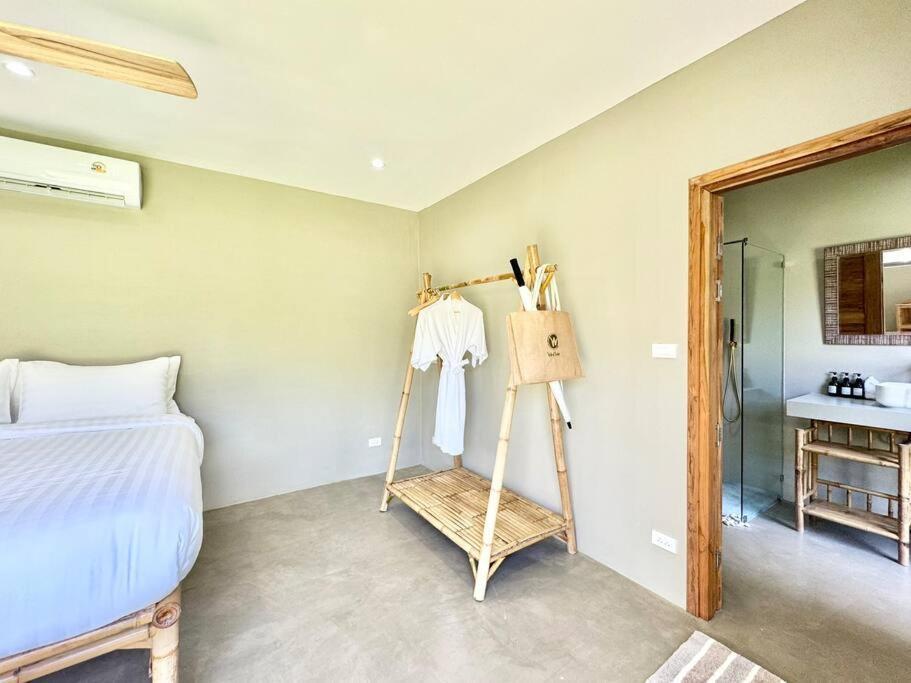 Lovely Villa, 2 Bedrooms & 1 Room, * Koh Samui