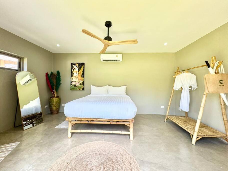 Lovely Villa, 2 Bedrooms & 1 Room, Koh Samui