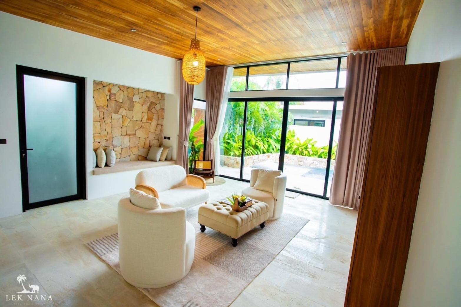 Lek Nana Pool Koh Samui