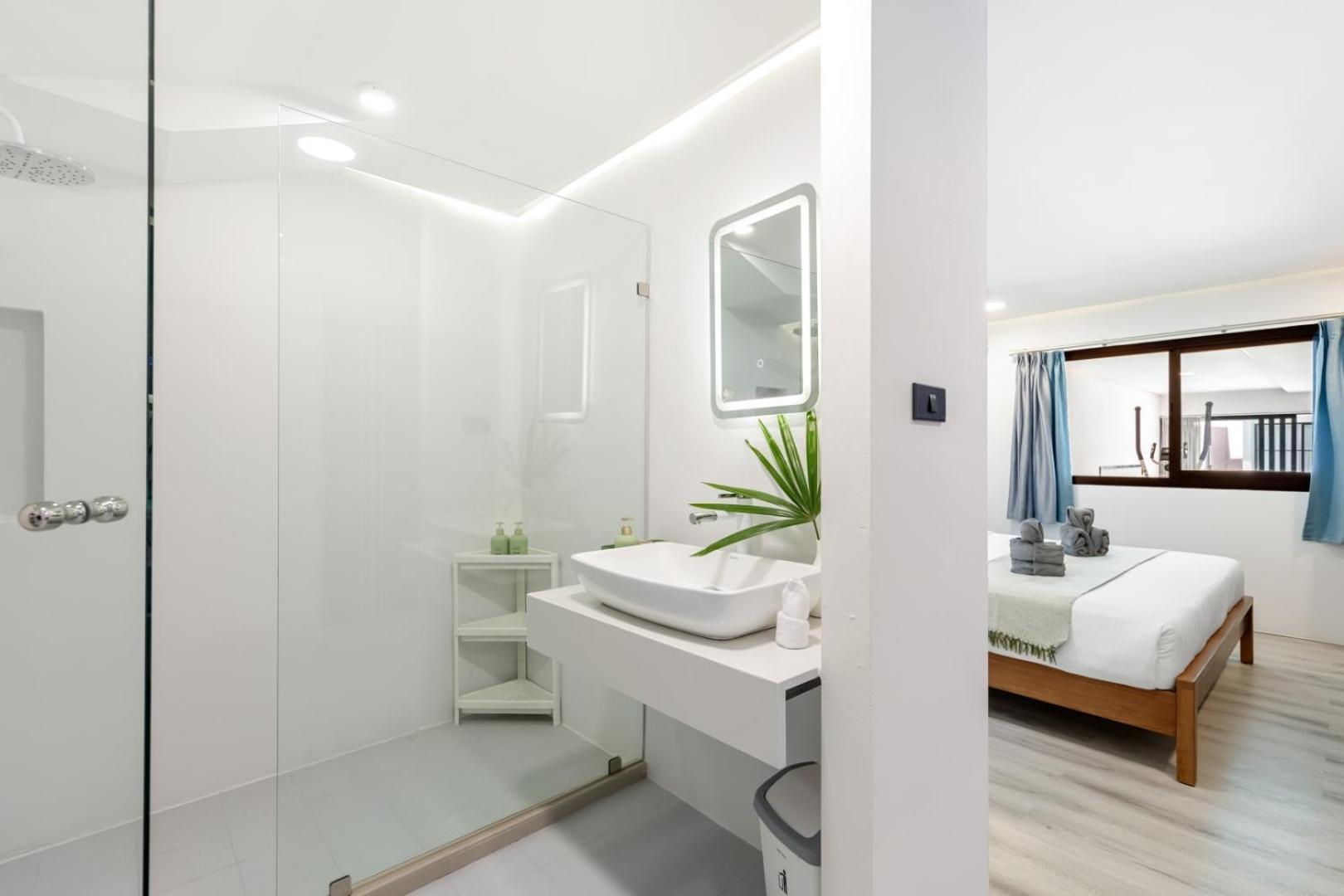Zen Style Pool Access Townhouse *