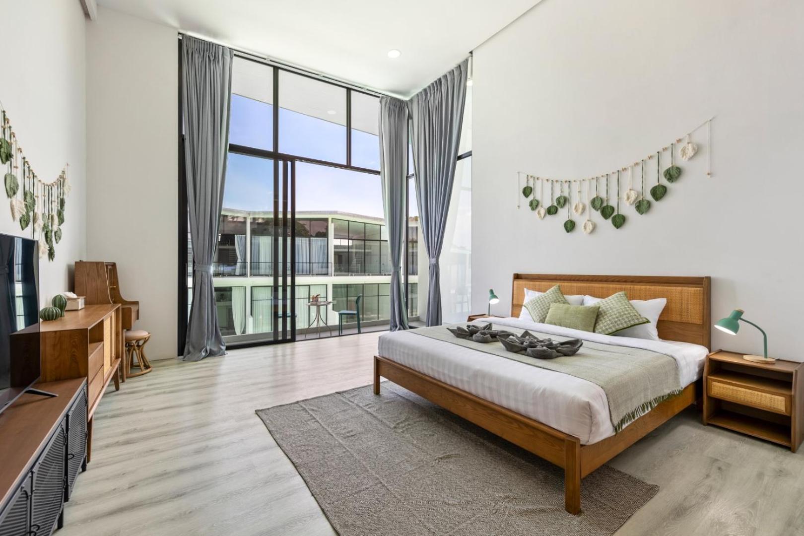 Zen Style Pool Access Townhouse Holiday home *