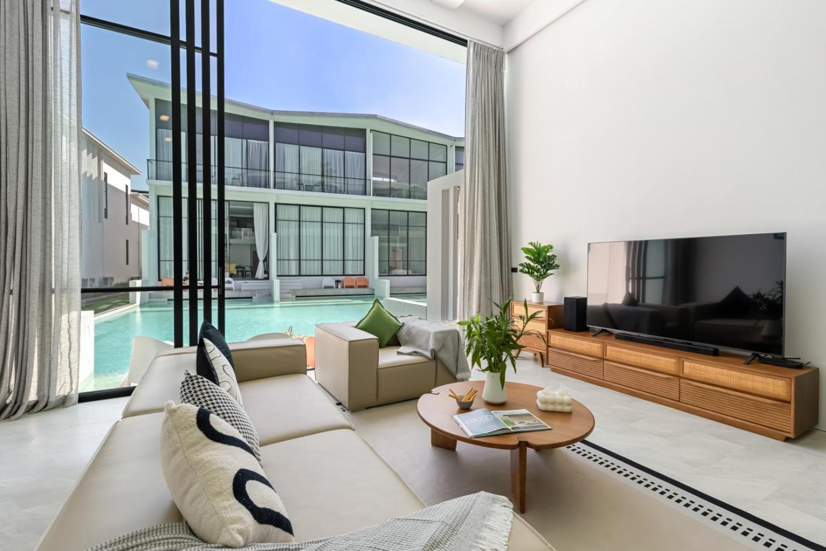 Zen Style Pool Access Townhouse Holiday home *