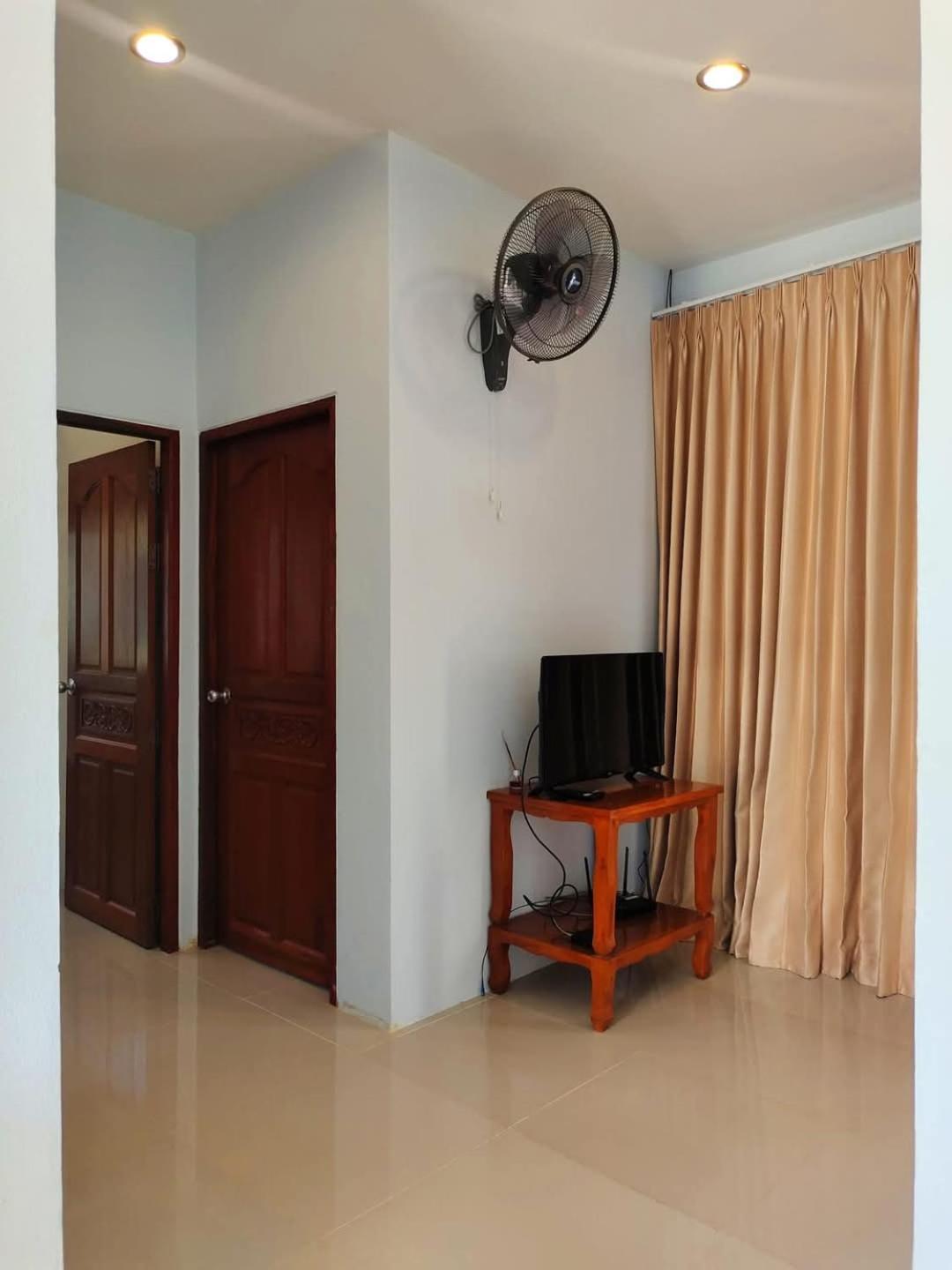 House In Lipa Noi * Ban Na We