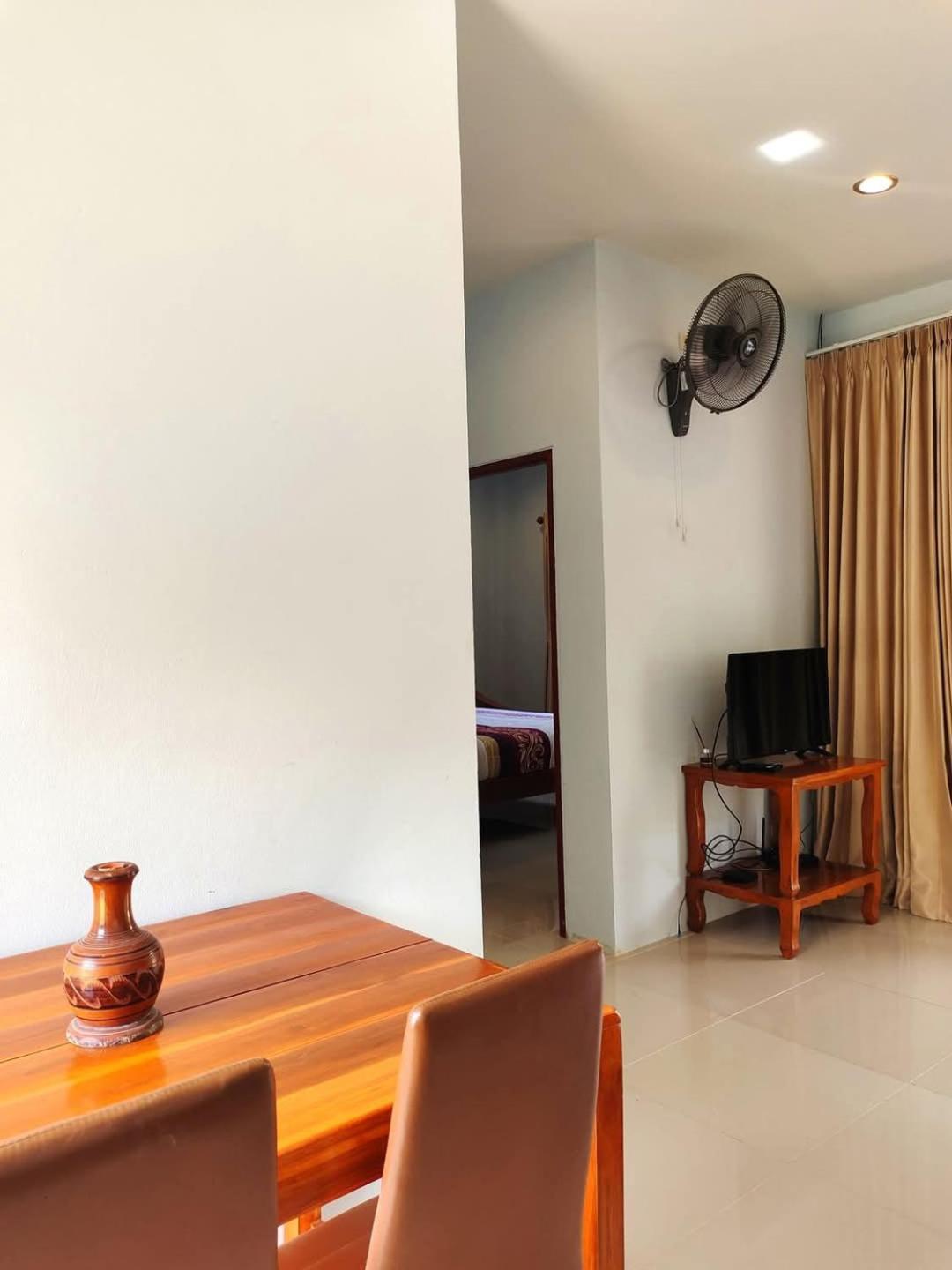 House In Lipa Noi * Ban Na We