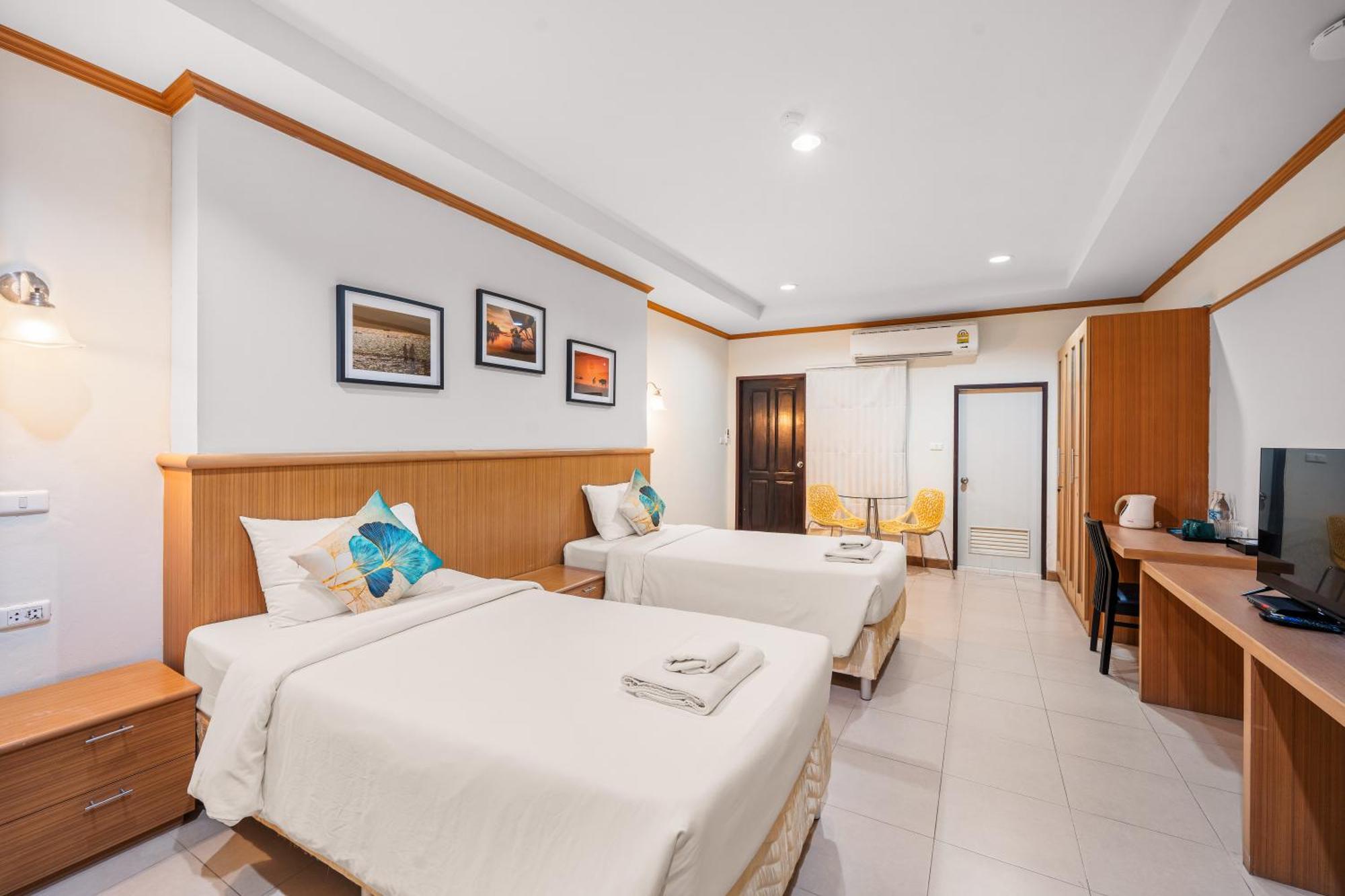 Hotel U Hub 3*