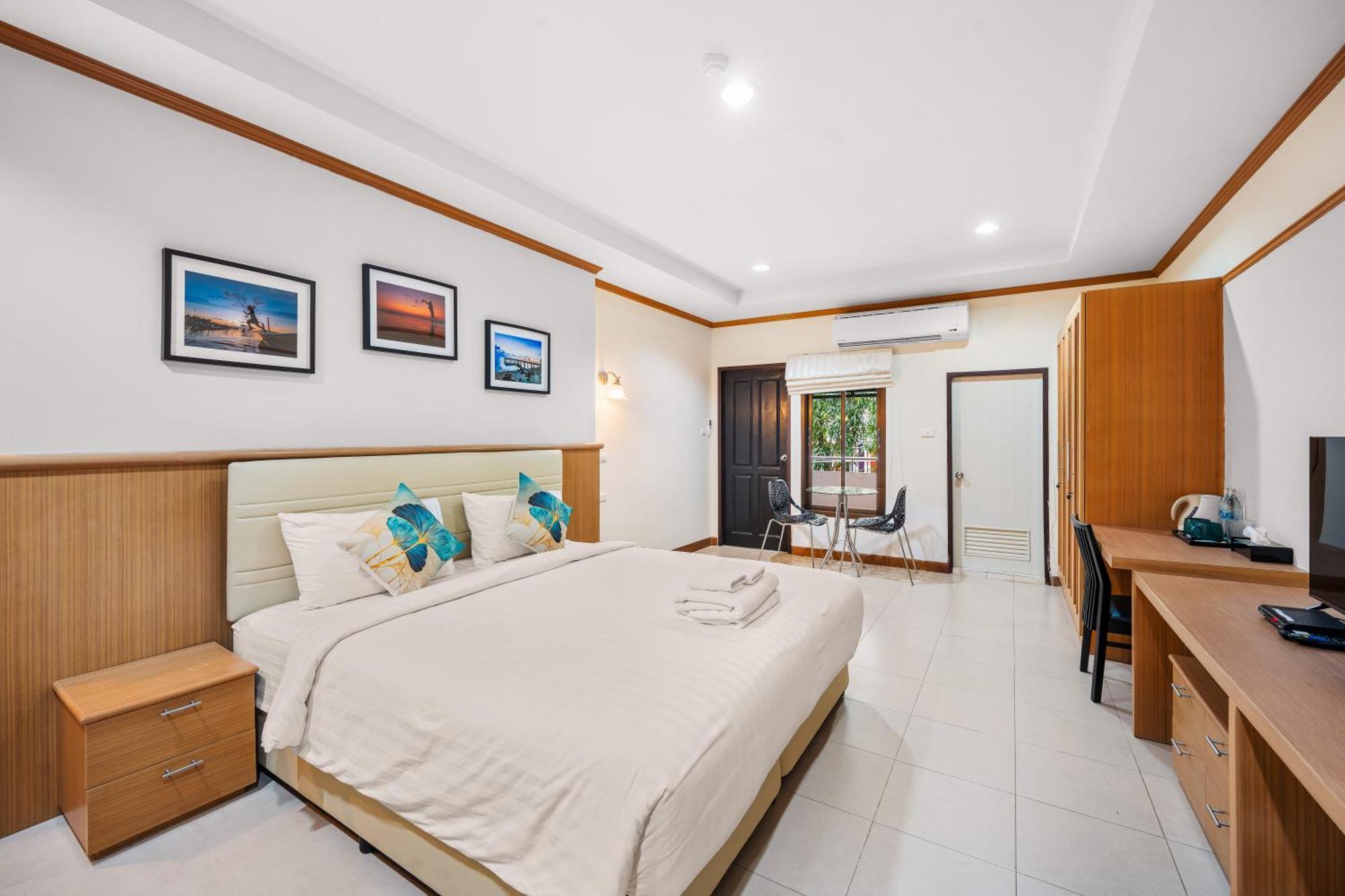 Hotel U Hub 3*