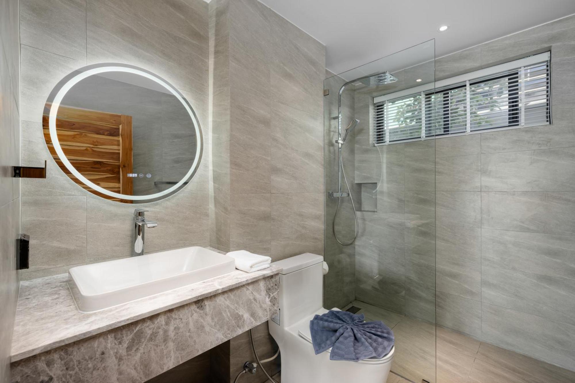 The Penthouses, Bangpor Seaview Luxury