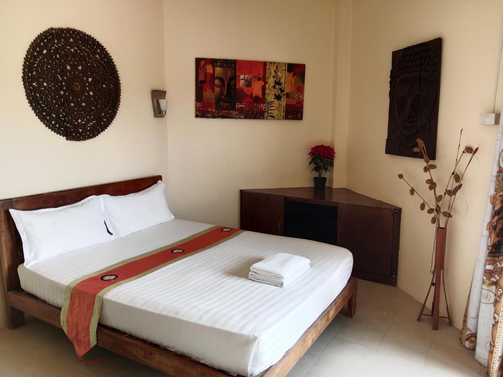 Baan Tropicana *