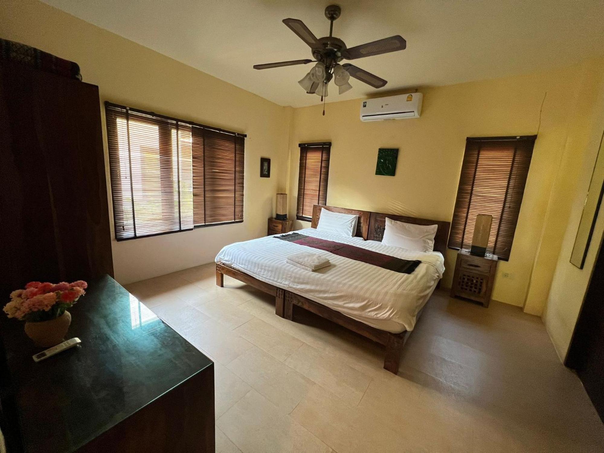 Baan Tropicana *