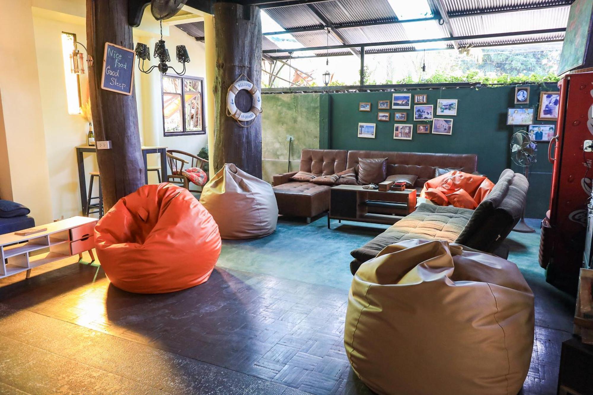 Blockhouse Samui Hostel *