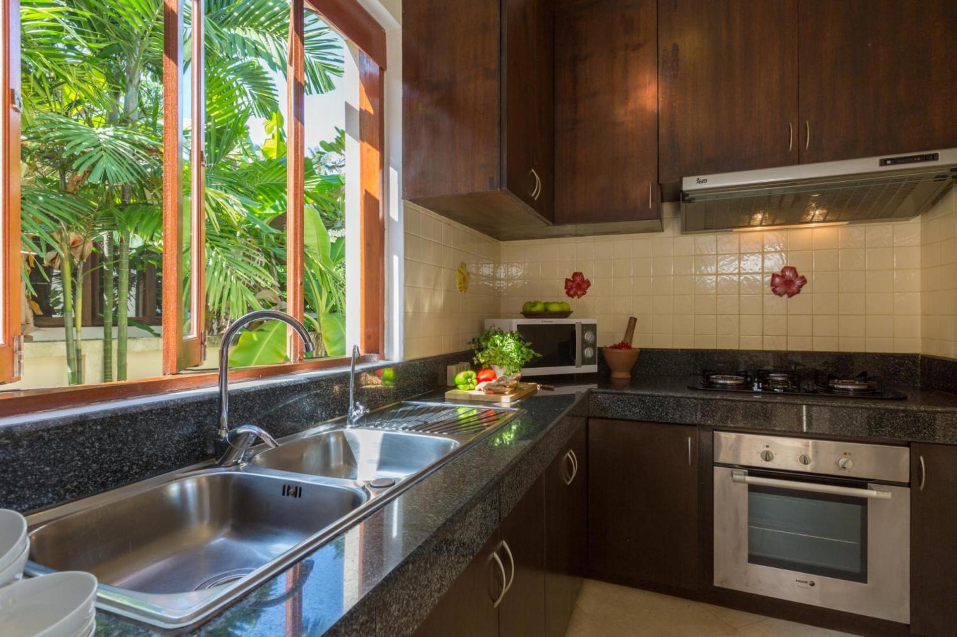 Baan Tawan Chai Villa *
