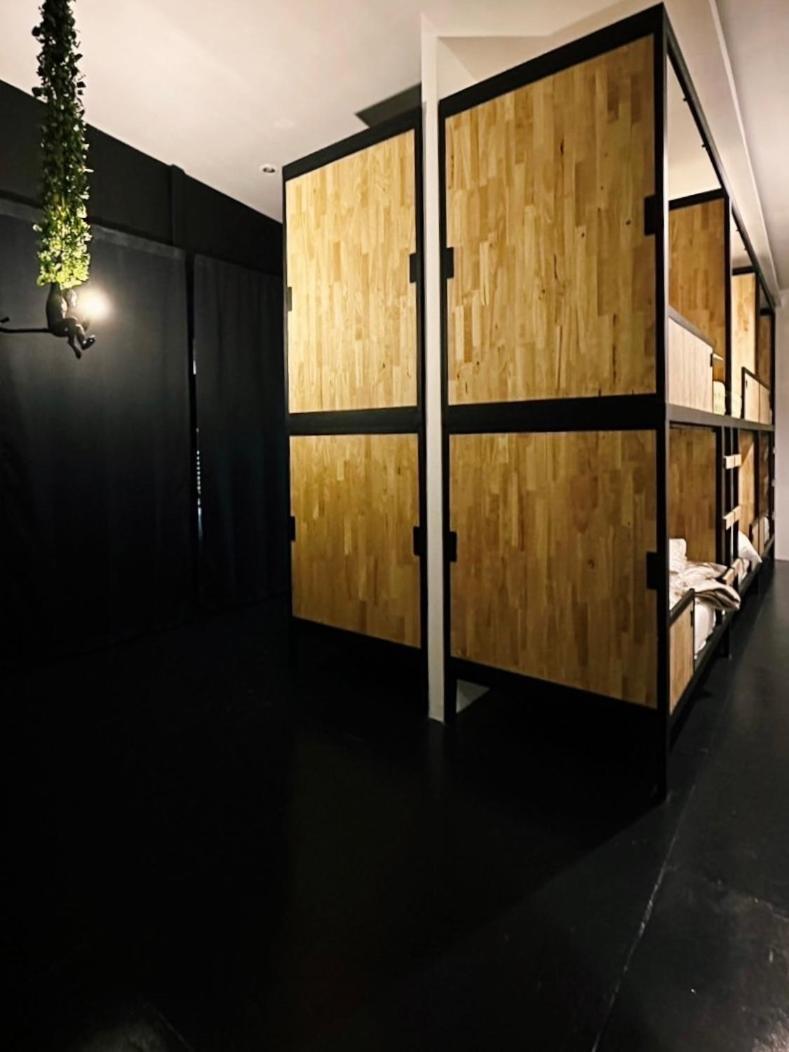 Mamo Samui - Male Bottom 9 Hostel