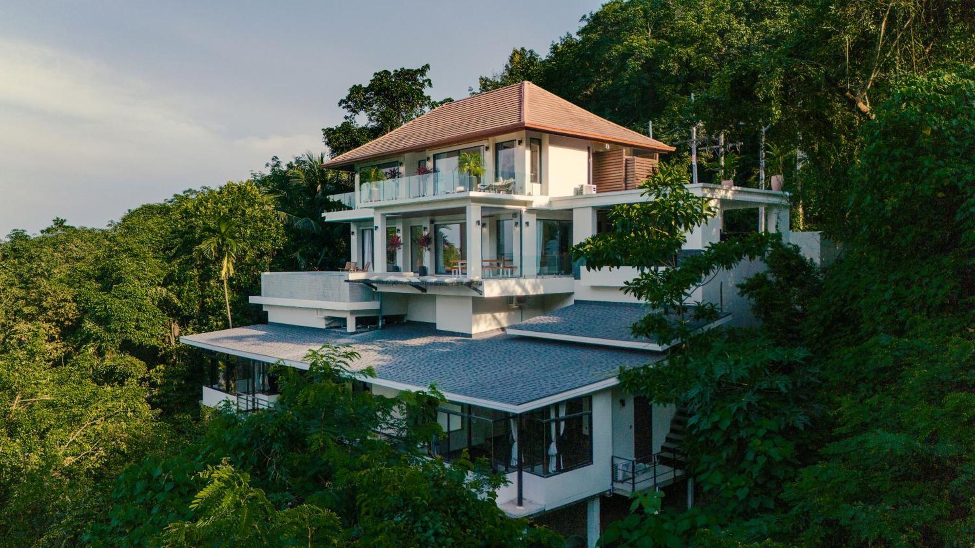Villa Luxury 3 Bdr - Infinity Pool & Ocean Views *