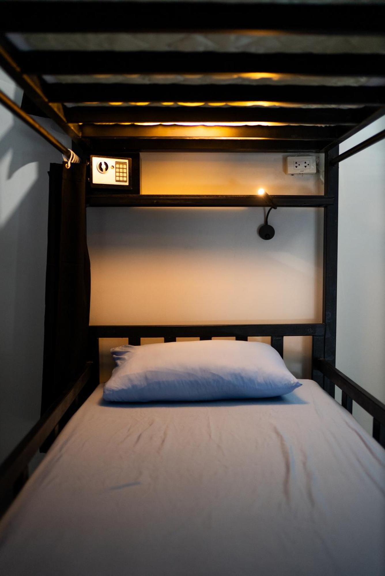 Hostel Bad Monkey Samui