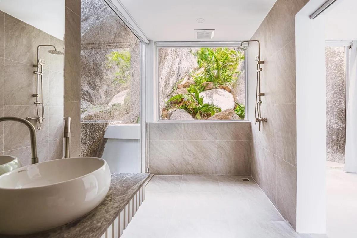 Umi 4 Bedroom Private Pool & Sea View *