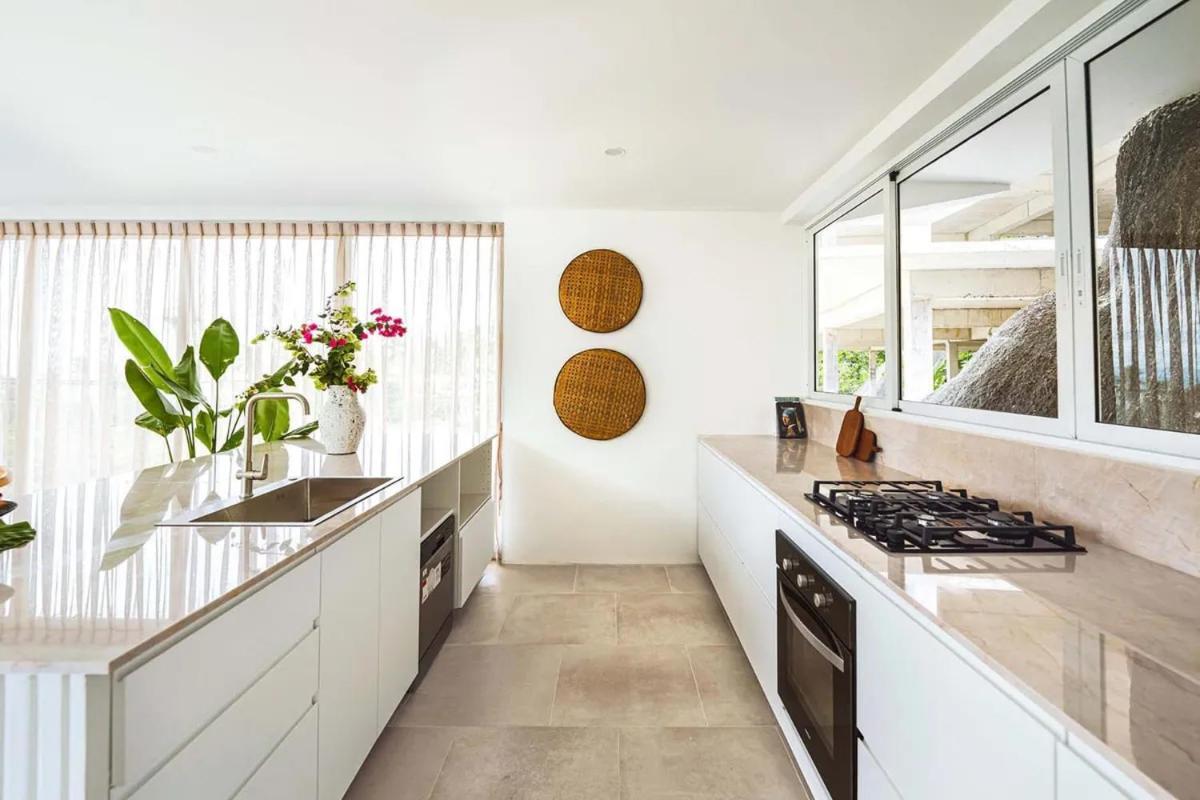 Umi 4 Bedroom Private Pool & Sea View