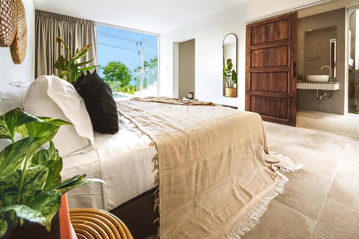 Umi 4 Bedroom Private Pool & Sea View *