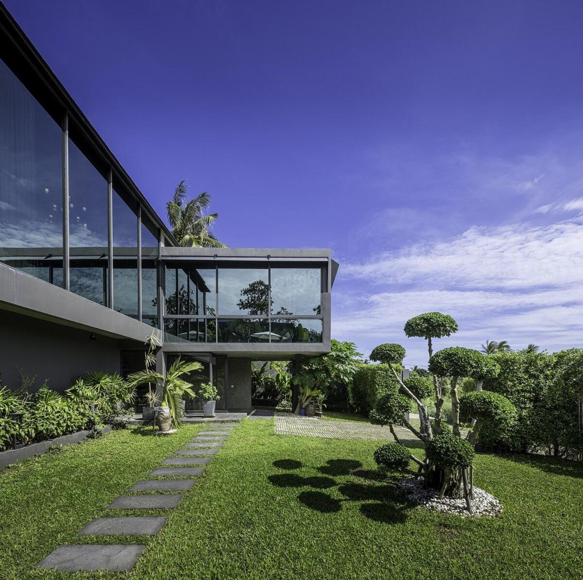 Onyx Villa