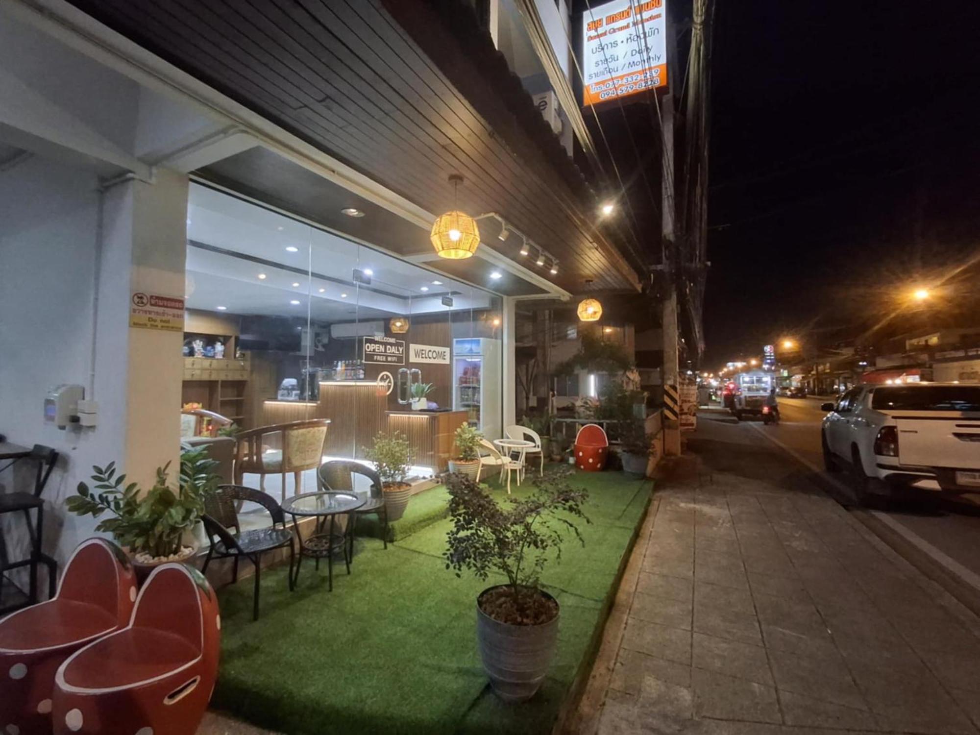 สมุย แกรนด์ แมนชั่น Samui Grand Mansion Apartment