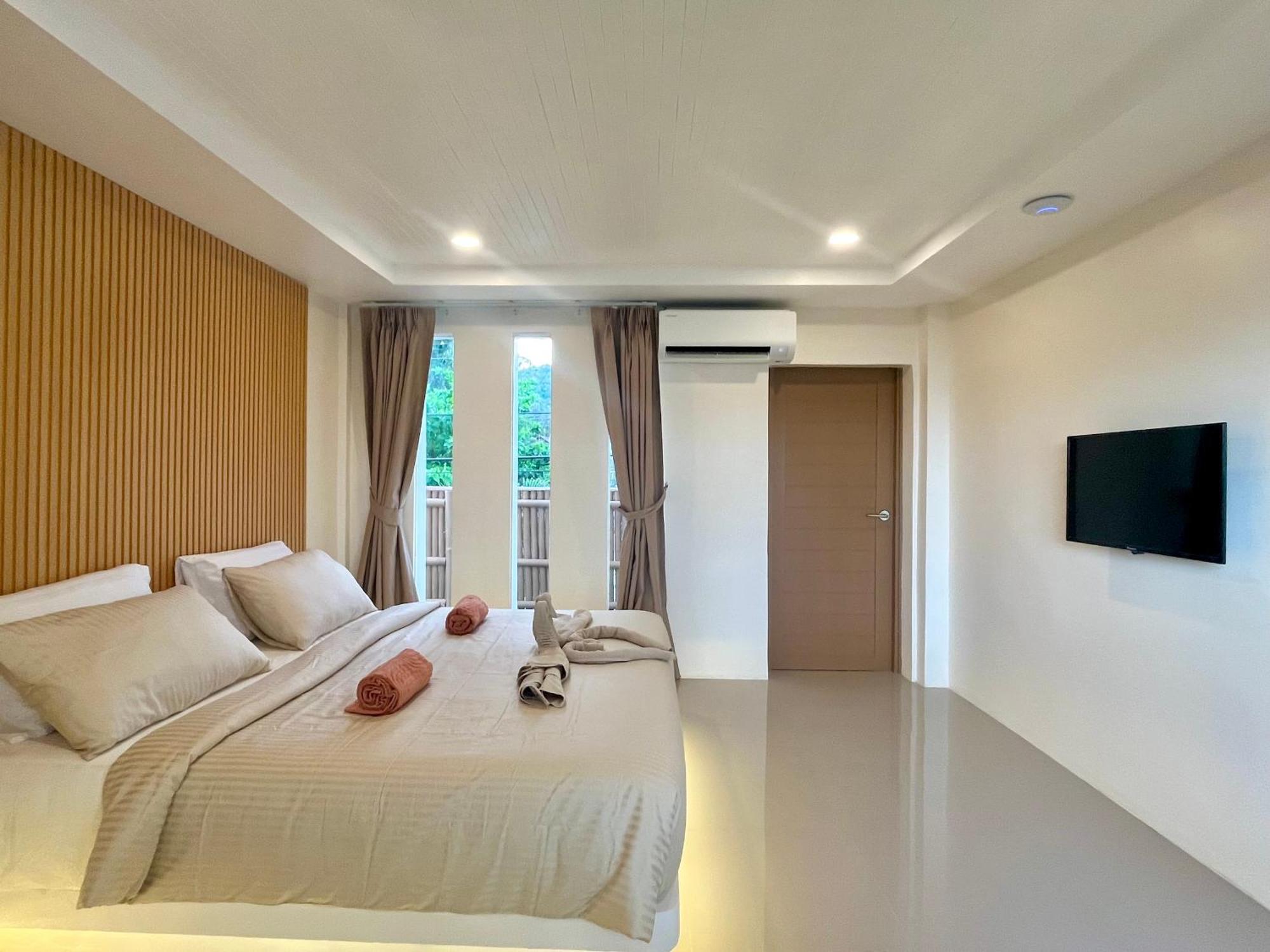 Hotel South