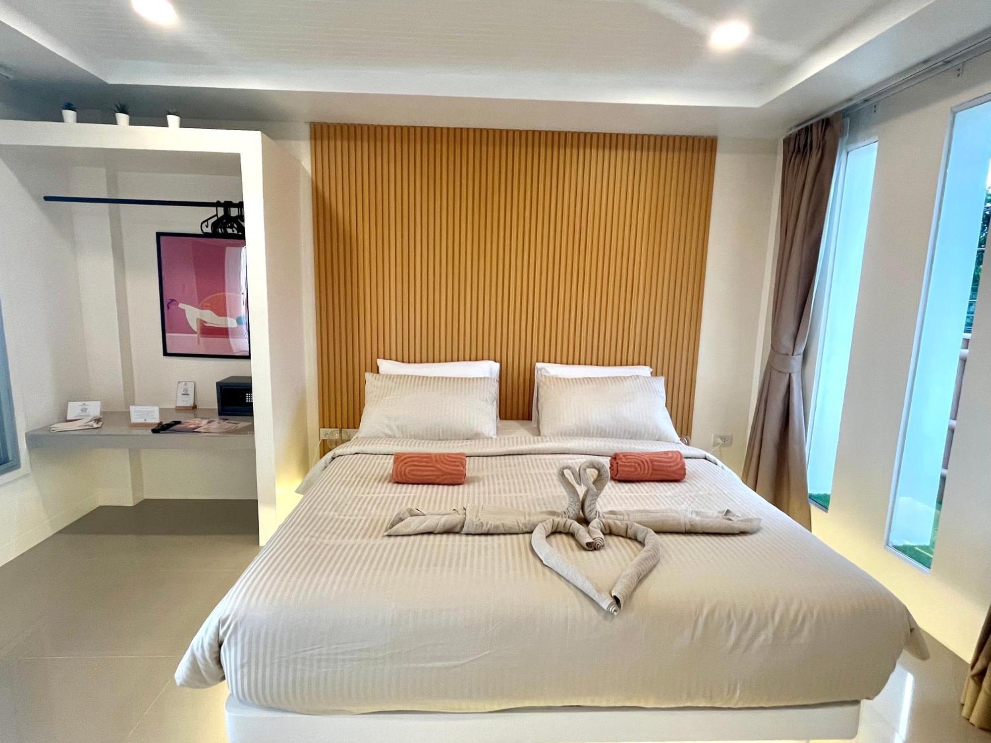 Hotel South