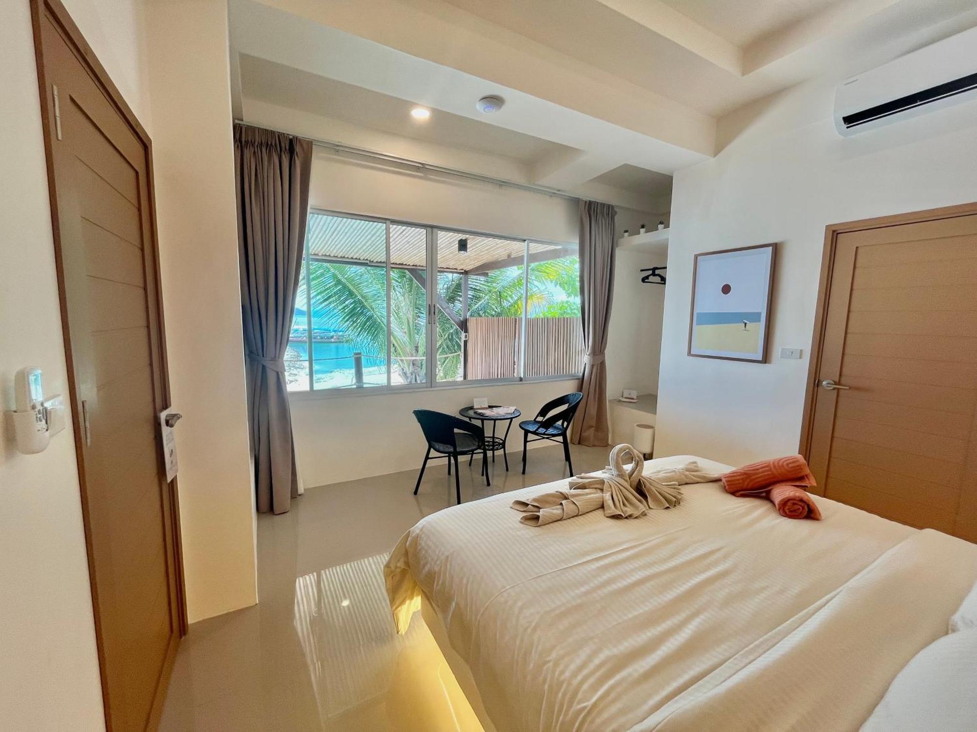 Hotel South